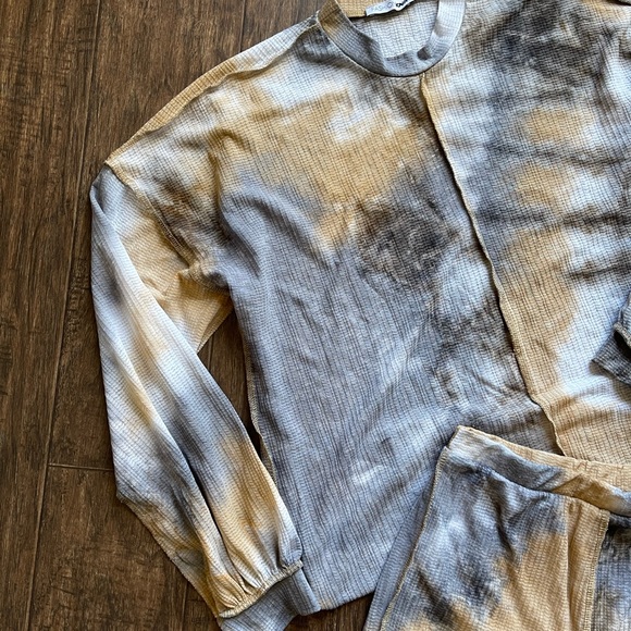 Fashion Nova Set-Marble Colored Lounge Set - Picture 4 of 4